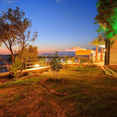 Private Titanic Villa