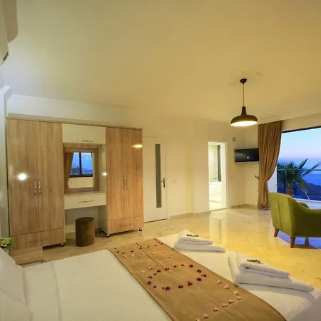 Private Titanic Villa
