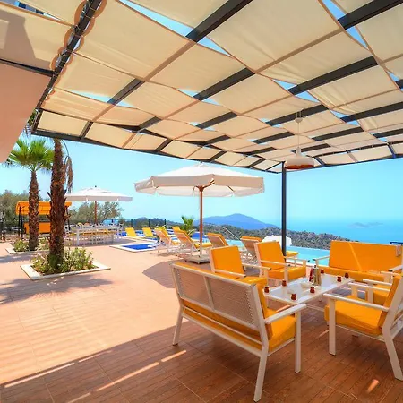 Private Titanic Villa